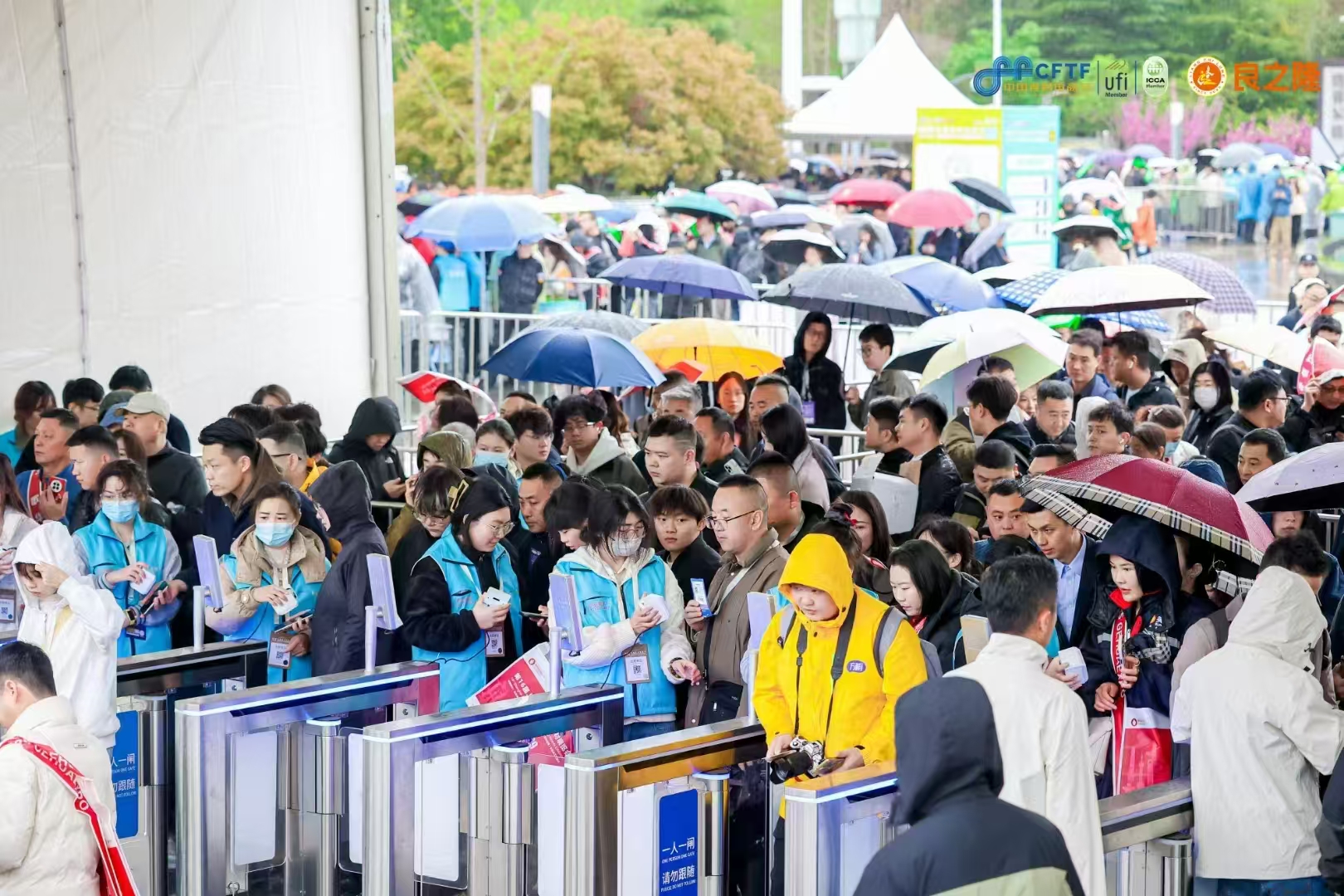 燃爆江城的武漢良之隆食材節(jié)圓滿(mǎn)收官！孫尚香明星產(chǎn)品引爆全場(chǎng)~